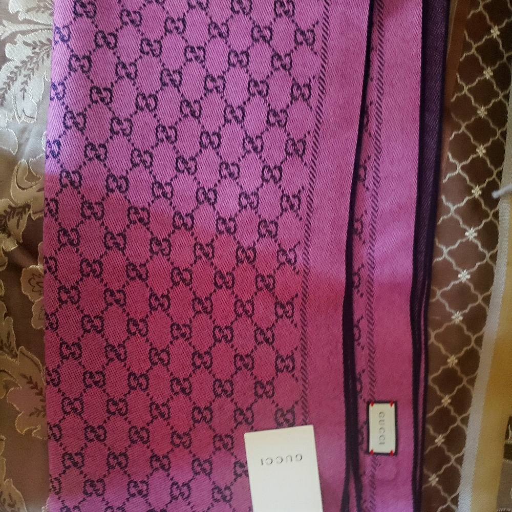 Gucci Scarf - Picture 2 of 3